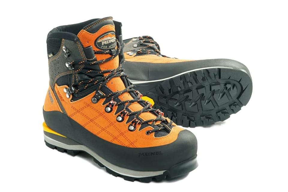 Botas e sapatos de sola — sapateiro